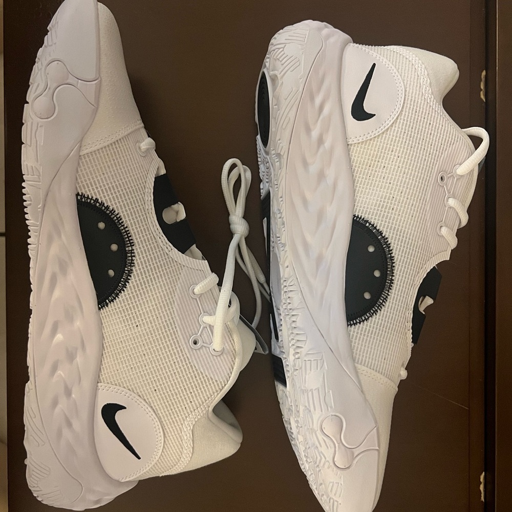 Nike PG 6